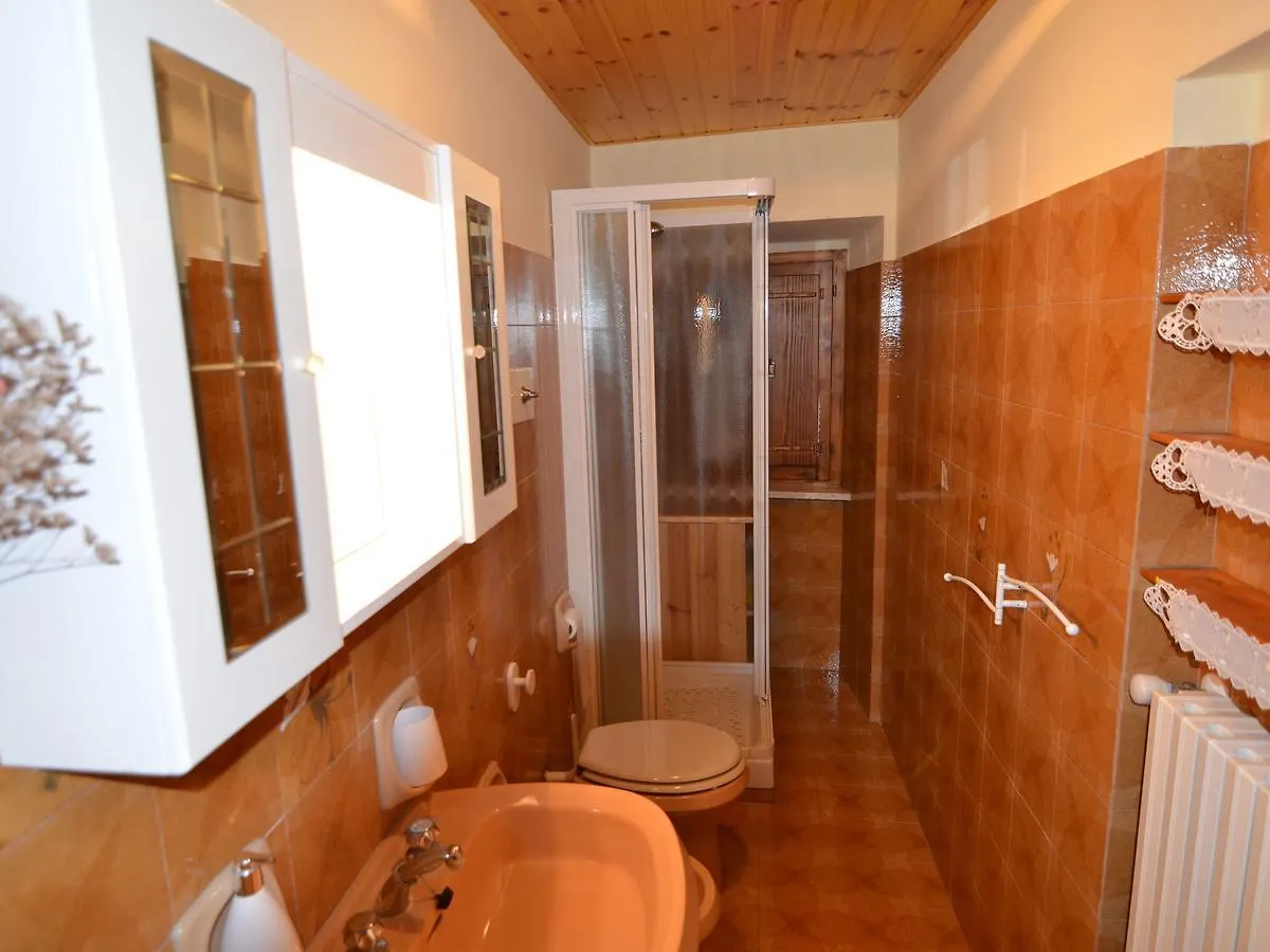 Belvilla By Oyo Graceful Apartment With Garden Petrella Guidi